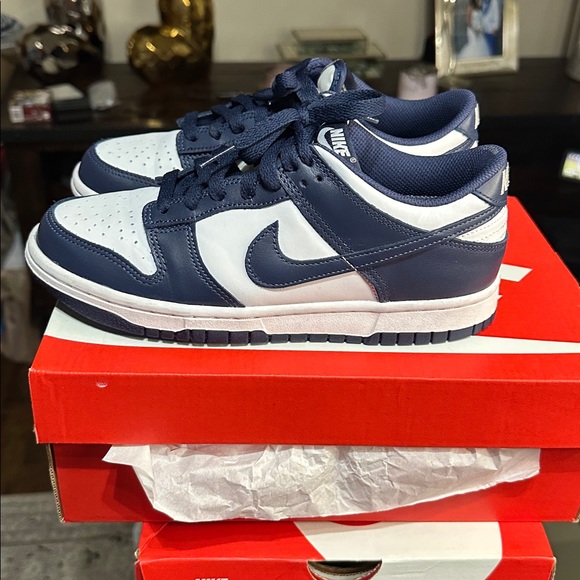 Nike Dunk Low - Picture 2 of 4